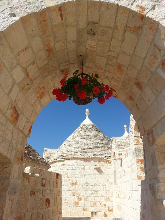 Almapetra Trulli Resort Локоротондо Екстериор снимка