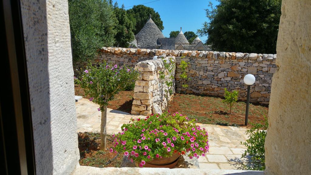 Almapetra Trulli Resort Локоротондо Екстериор снимка