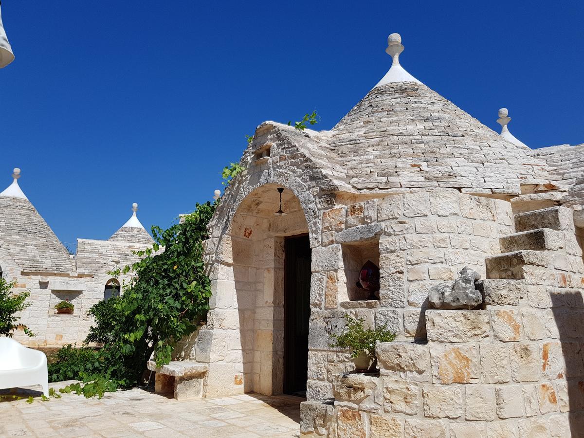 Almapetra Trulli Resort Локоротондо Екстериор снимка