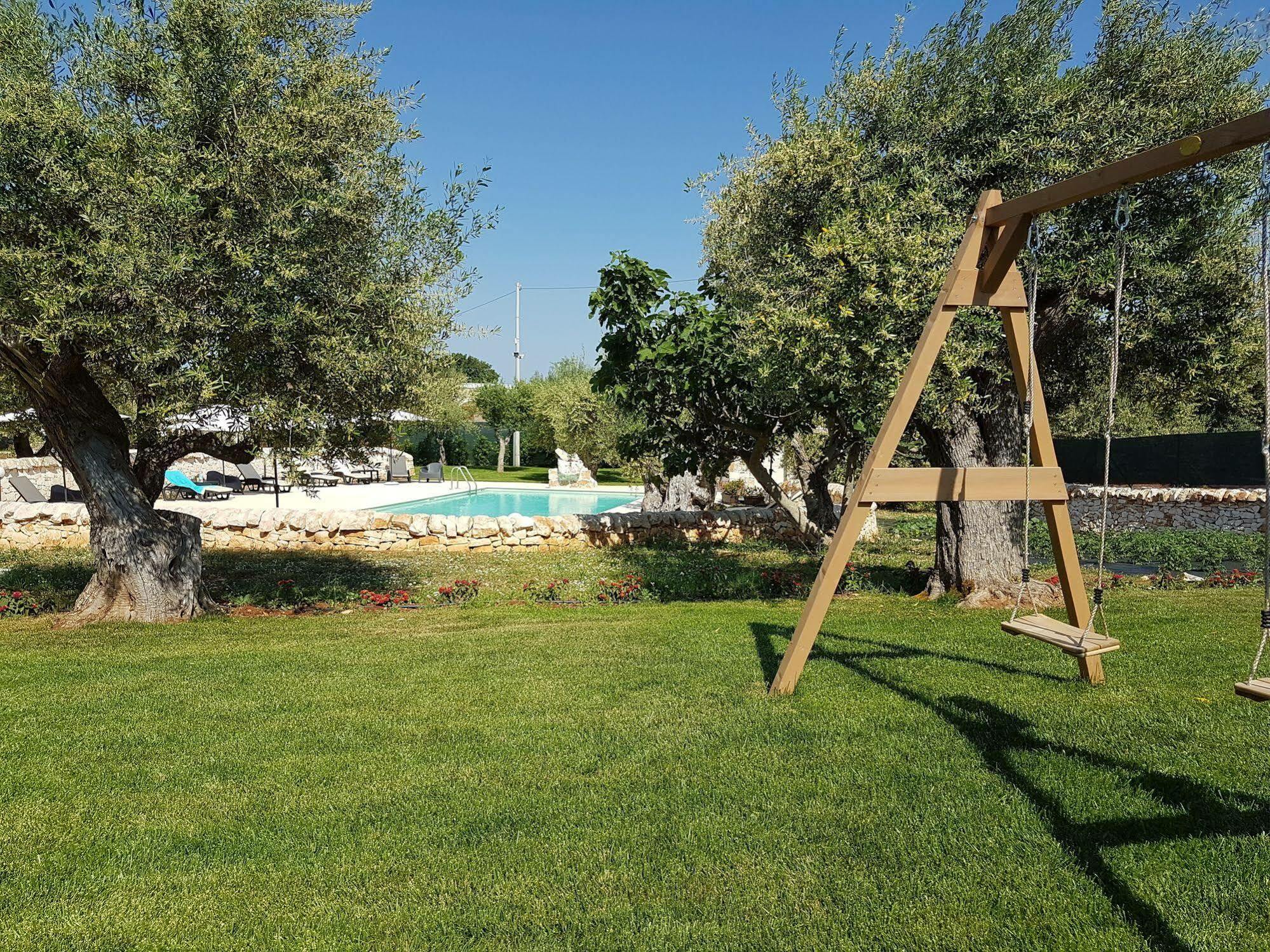 Almapetra Trulli Resort Локоротондо Екстериор снимка